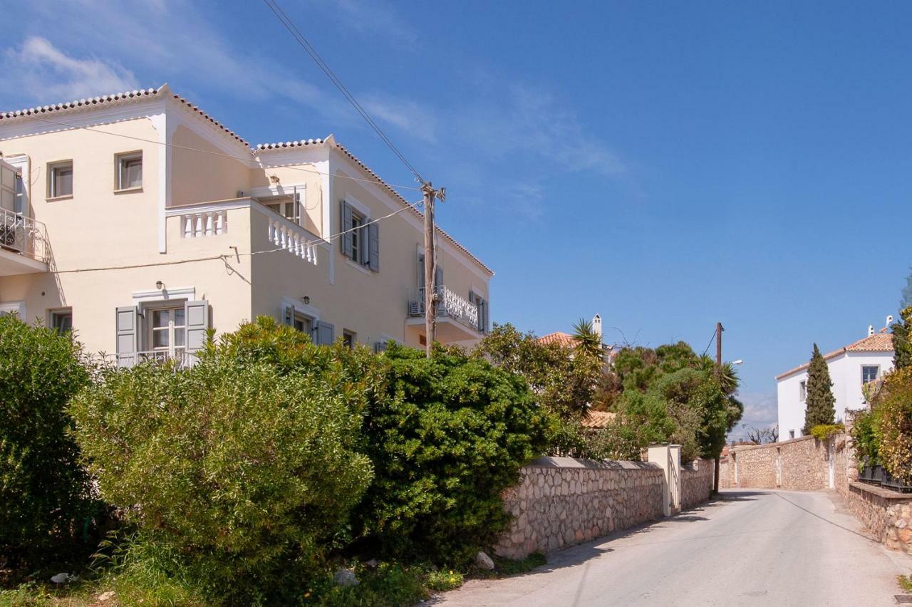 Mimoza Hotel Spetses Town Exterior photo