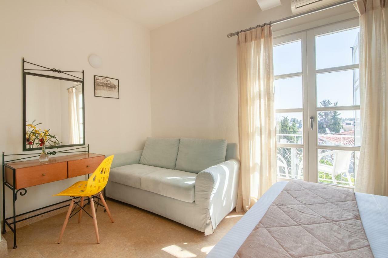 Mimoza Hotel Spetses Town Exterior photo