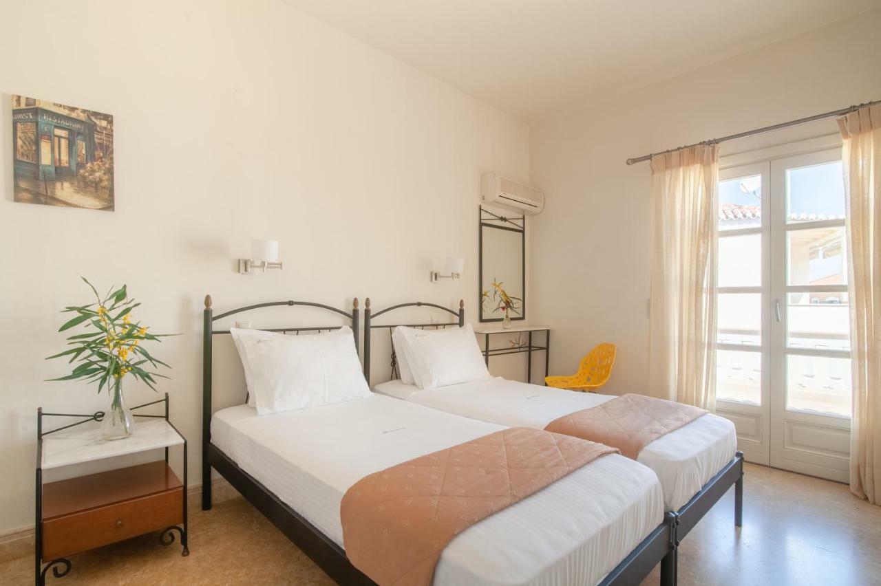 Mimoza Hotel Spetses Town Exterior photo