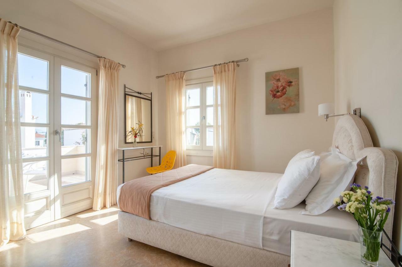 Mimoza Hotel Spetses Town Exterior photo