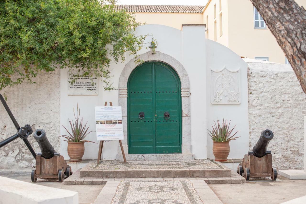 Mimoza Hotel Spetses Town Exterior photo