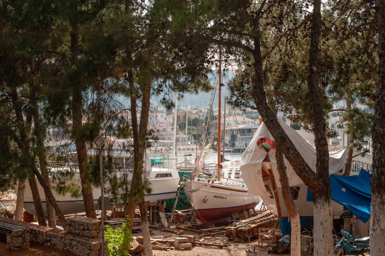 Mimoza Hotel Spetses Town Exterior photo